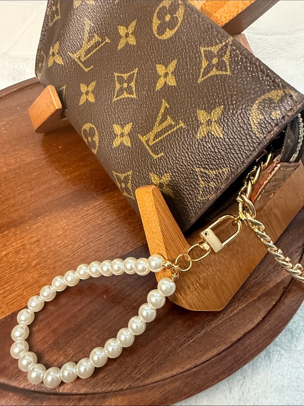 Authentic Louis Vuitton Bucket PM Accessories Pochette with 2 straps and insert - Picture 6 of 10